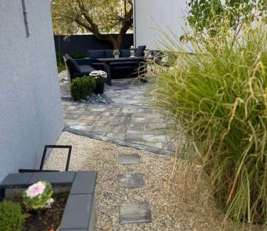 Jagodina Apartment | Moderna kuca u centru- dve spavaće sobe, parking u okviru dvorista