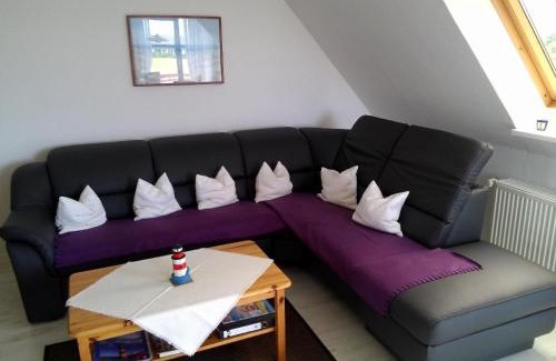 Friedrichskoog-Spitze Apartment | Moderne Ferienwohnung mit Balkon in Strandnähe