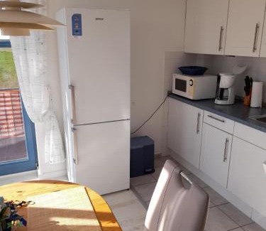 Friedrichskoog-Spitze Apartment | Moderne Ferienwohnung mit Balkon in Strandnähe