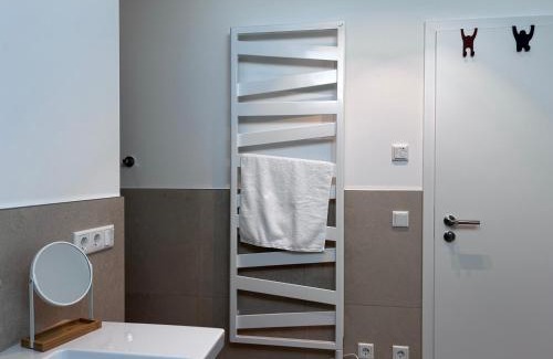 Feldwies Apartment | Moderne Ferienwohnung Übersee