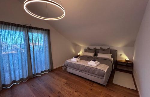 Feldwies Apartment | Moderne Ferienwohnung Übersee