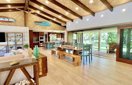 Mokuleia House | Mokuleia Seaside - AC, Short walk to beach