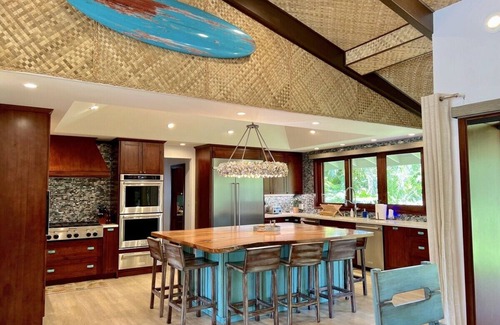 Mokuleia House | Mokuleia Seaside - AC, Short walk to beach