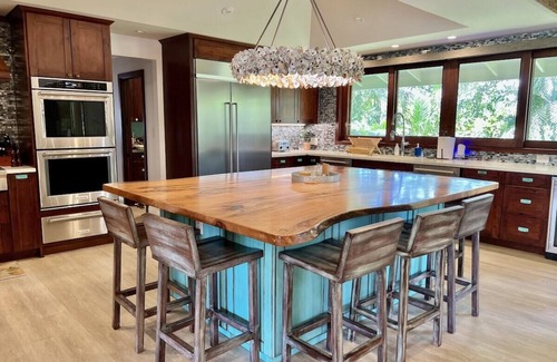 Mokuleia House | Mokuleia Seaside - AC, Short walk to beach