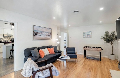 South San Jose House | MolivuHomes 3BR | Hot Tub | KingBed | Pet-Friendly