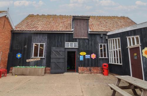 Woodbridge House | Molly Cow Shed 6