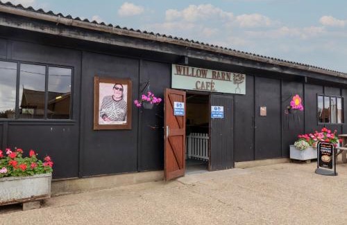 Woodbridge House | Molly Cow Shed 6