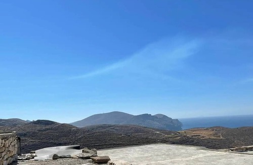 Ano Meria House | Moniasma Rustic Stone House in Folegandros