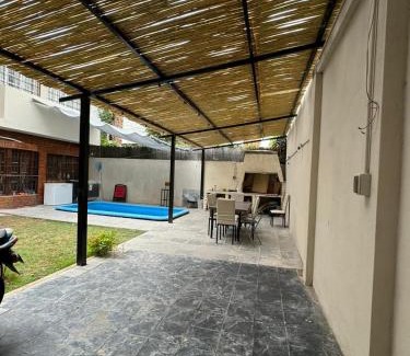 Mendoza City Center Apartment | Monoambiente Luminoso con Pileta y asador