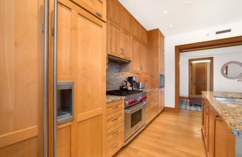 Montage Kapalua Bay Apartment | Montage Kapalua Bay 2 Free Rental Cars KBM Resorts Gorgeous Ocean Front 2 Units 6 Bedrooms MON ML-1165