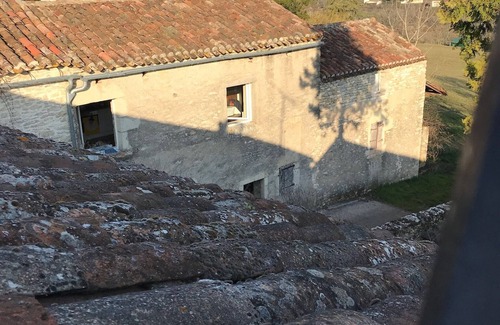 Lhospitalet House | MONTAT, 46 Lot, Quercy white. Small house with garden