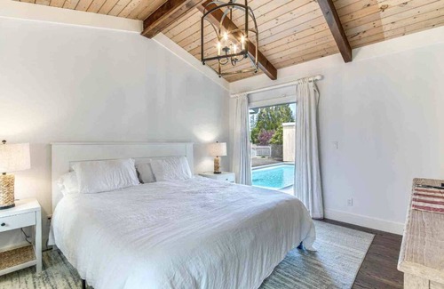 Culloden Shores House | Montauk beach house with Pool! (Seasonal for pool)