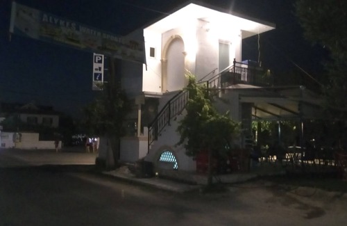 Alykes Apartment | Monte Blu Holiday Apartment. Alykes beach