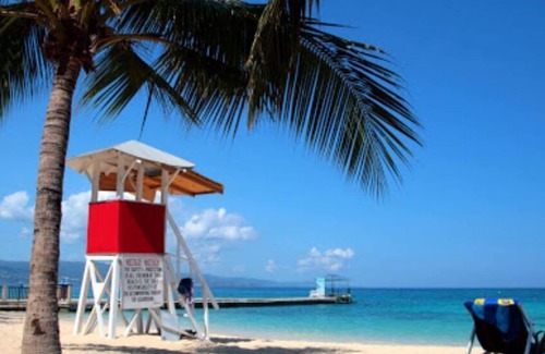 Montego Bay House | Montego Bay Best Kept Secret 1 B/R Apartments - Block C, Unit1