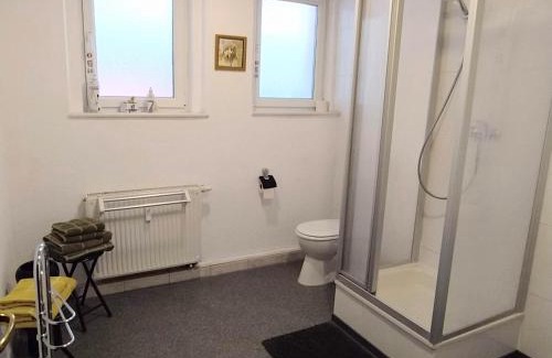 Goerlitz Apartment | Monteurwohnung mit getrennten Schlafräumen-Parken, Wlan inklusive