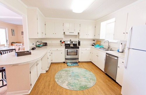 Kure Beach Cottage | Monthly Off Season Rentals! Charming Beach Cottage, 1 Block to Beach, Kure Pier + Food, Dog Friendly