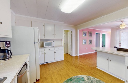 Kure Beach Cottage | Monthly Off Season Rentals! Charming Beach Cottage, 1 Block to Beach, Kure Pier + Food, Dog Friendly