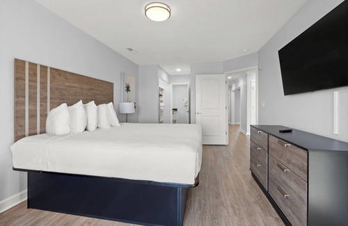 Myrtle Beach Resort | MONTHLY RENTAL - Beautiful Premium 2 Bedroom Condo w/Ocean View