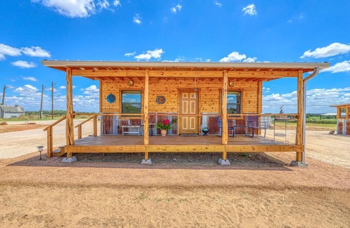 Fredericksburg Hotel | Moon Cabin