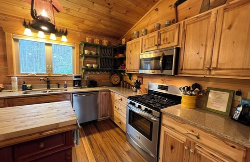 Hot Springs Cabin | MoonDance River Cabin, Experience The Romance! Upscale Cabin With Hot Tub.