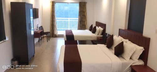 Chithirapuram Hotel | Moonline Resort