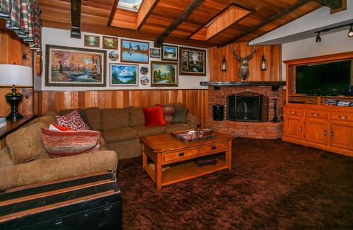Big Bear Lake Cottage | Moonridge Cottage-1817 by Big Bear Vacations