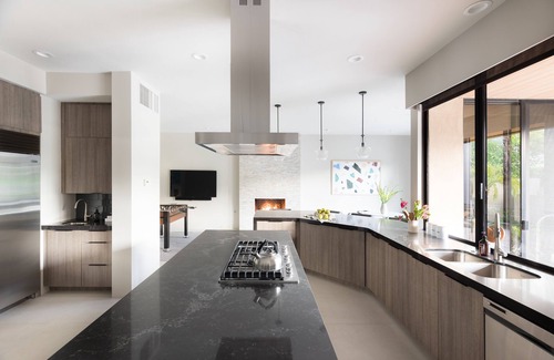 La Quinta Villa | Moonshine by AvantStay | Modern & Stylish Estate w/Bar, Fire Pit & Hot Tub