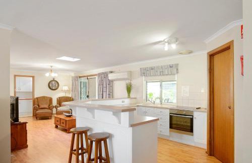 Moonta Bay Ski Chalet | Moonta Bay Accommodation