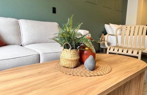 Villa Hermosa Apartment | Moore 45