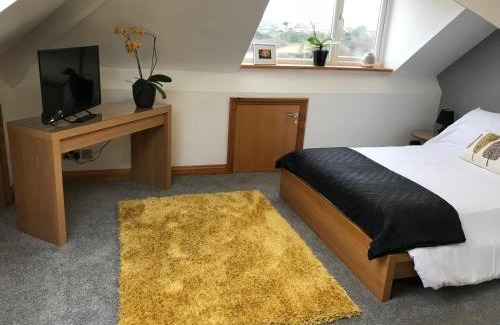 Ruswarp Bed & Breakfast | Mooredge - Room only