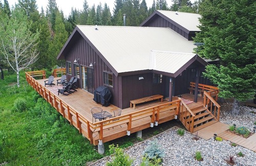 Lazy Acres House | Moose Tracks - Roam Property Management