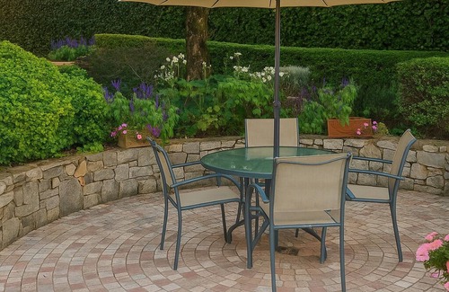 Besozzo Villa | More Than a Stay, a Shared Experience – Green Hill Property on Lake Maggiore