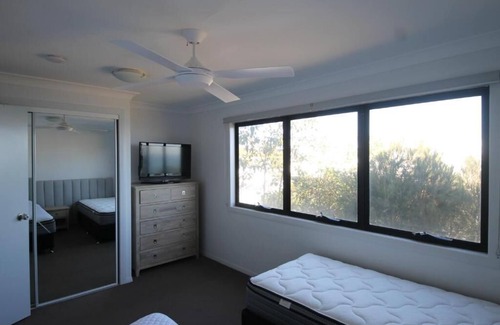 Brisbane Waterfront House | Moreton Magnificent Views Moreton island