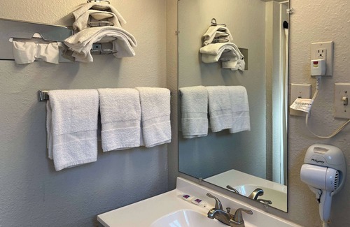 Artesia Hotel | Motel 6 Artesia, NM