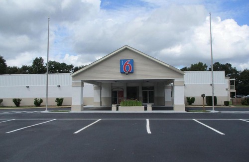 Bay Minette Hotel | Motel 6-Bay Minette, AL