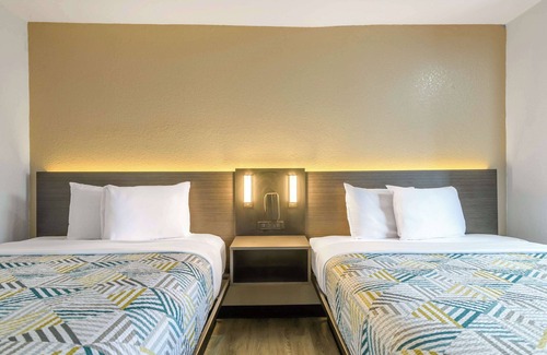 Columbus Hotel | Motel 6 Columbus, GA – Columbus Airport