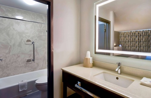 Edgewood Hotel | Motel 6 Louisville, KY - Airport - Fair Expo