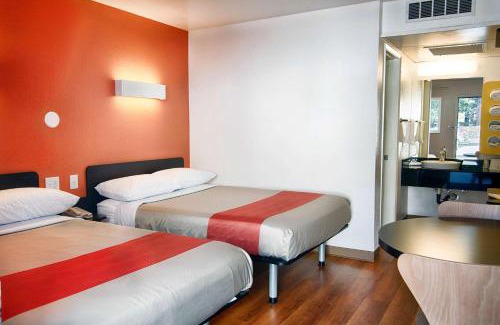 Mammoth Lakes Hotel | Motel 6-Mammoth Lakes, CA