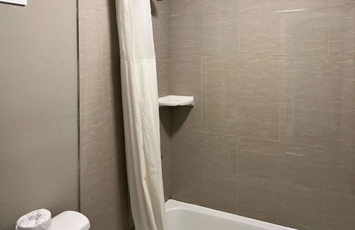 Gunter Afs Hotel | Motel 6 Montgomery, AL - Eastern Blvd.