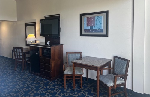 Townsite Hotel | Motel 6 Oceanside, CA Marina/Camp Pendleton