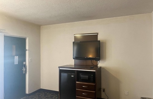 Townsite Hotel | Motel 6 Oceanside, CA Marina/Camp Pendleton