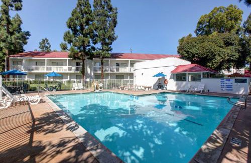 Santa Ana Hotel | Motel 6-Santa Ana, CA - Irvine - Orange County Airport