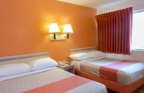 Weed Hotel | Motel 6 Weed - Mount Shasta