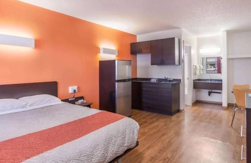 Camrose Hotel | Motel Bo (Camrose)