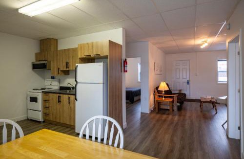 Ste Anne de Beaupre Hotel | Motel Et Condo Chez Charley