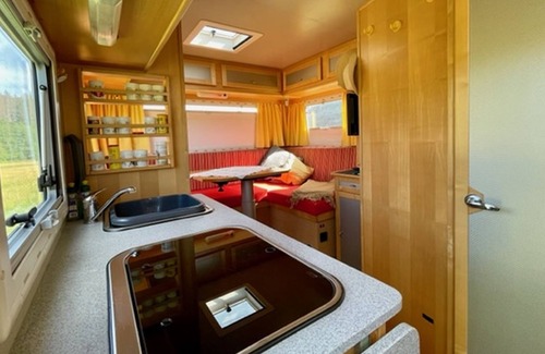 Borfink Apartment | Motorhome alcove on site (not for travel) - max 2 people
