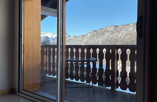 Les Villards-sur-Thones Apartment | Mountain apartment with superb view of the Lachat mountain