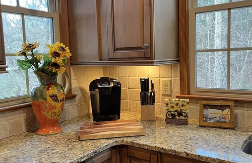 Ferguson Cabin | Mountain Cabin,Panoramic Views, Fireplace, WiFi