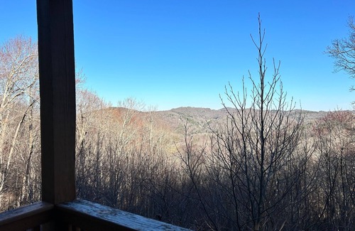 Blowing Rock Cottage | Mountain Chalet Next to Slopes