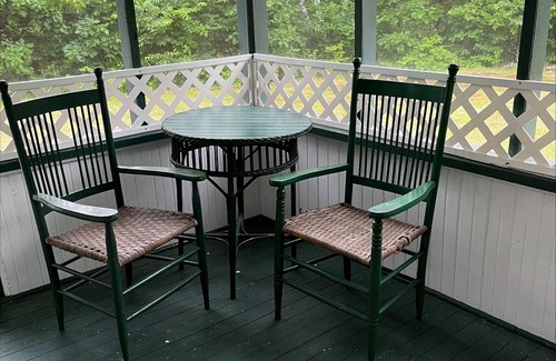 Shelburne Cottage | Mountain cottage. 4-bdrm cottage in the White Mountains with hiking trails.